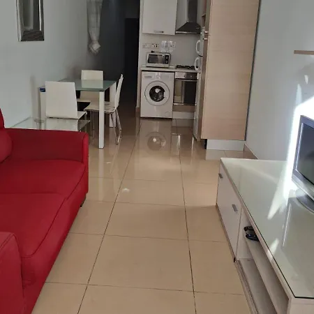 Super Located Ground Floor Appartamento San Giuliano